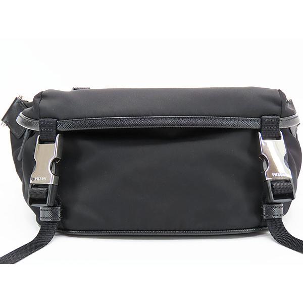 PRADA（プラダ） 新品同様 リナイロン サフィアーノ トライアングル