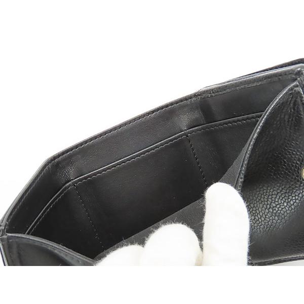 美品 シャネル  ココマーク キャビアスキン スモール フラップ ウォレット 三つ折り財布 コンパクト財布 ブラック  A70796 キャビアスキン 美品 シャネル ココマーク スモール フラップ