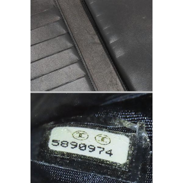 外超美品 シャネル CHANEL ヴィンテージ ココマーク キャビアスキン 二つ折り長財布 がま口財布 ブラック A13498の画像