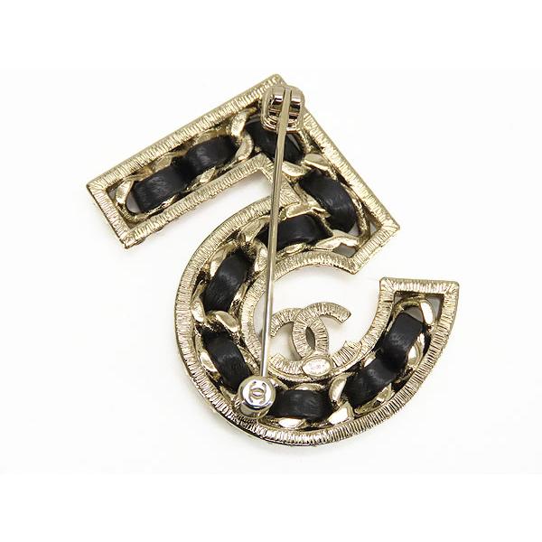 CHANEL（シャネル） 新古品 ココマーク No.5 チェーンモチーフ
