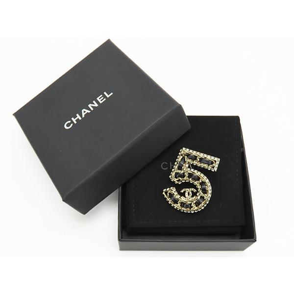 CHANEL（シャネル） 新古品 ココマーク No.5 チェーンモチーフ