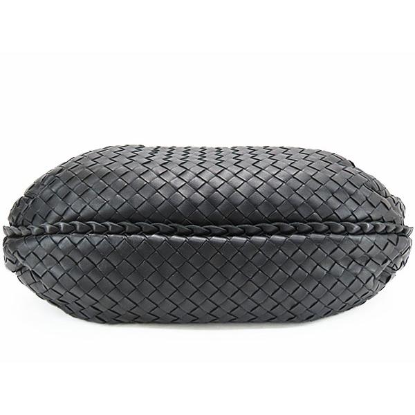 美品 BOTTEGA VENETA ワンショルダーバッグ イントレ ホーボー 黒 BOTTEGA VENETA（ボッテガ・ヴェネタ） イントレチャート シャイニー