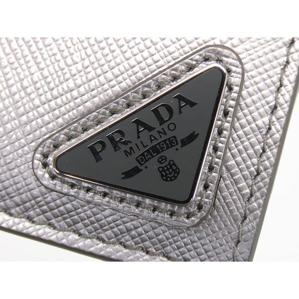 PRADA（プラダ） 未使用 サフィアーノ トライアングル カードホルダー