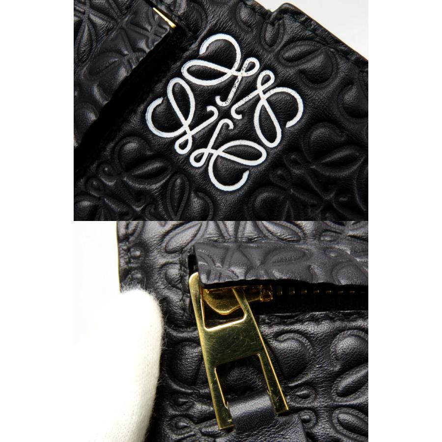 LOEWE（ロエベ） 美品 LOEWE Tポーチ リピートアナグラム フラット
