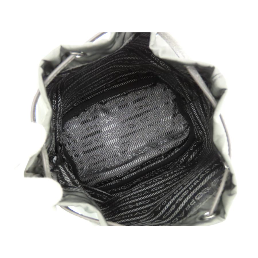 PRADAプラダ*Re Nylon ショルダーバッグ VELA ナイロン ポーチ付き 白 
