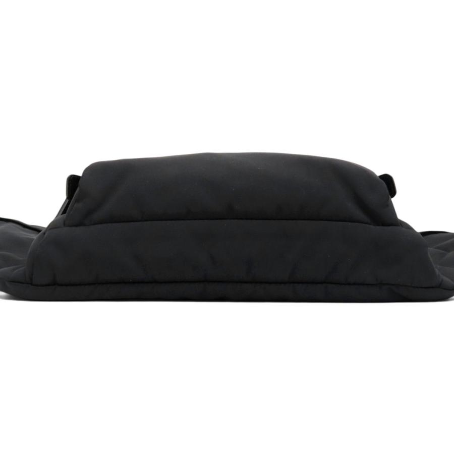 PRADA（プラダ） 美品 リナイロン Re-Nylon トライアングル
