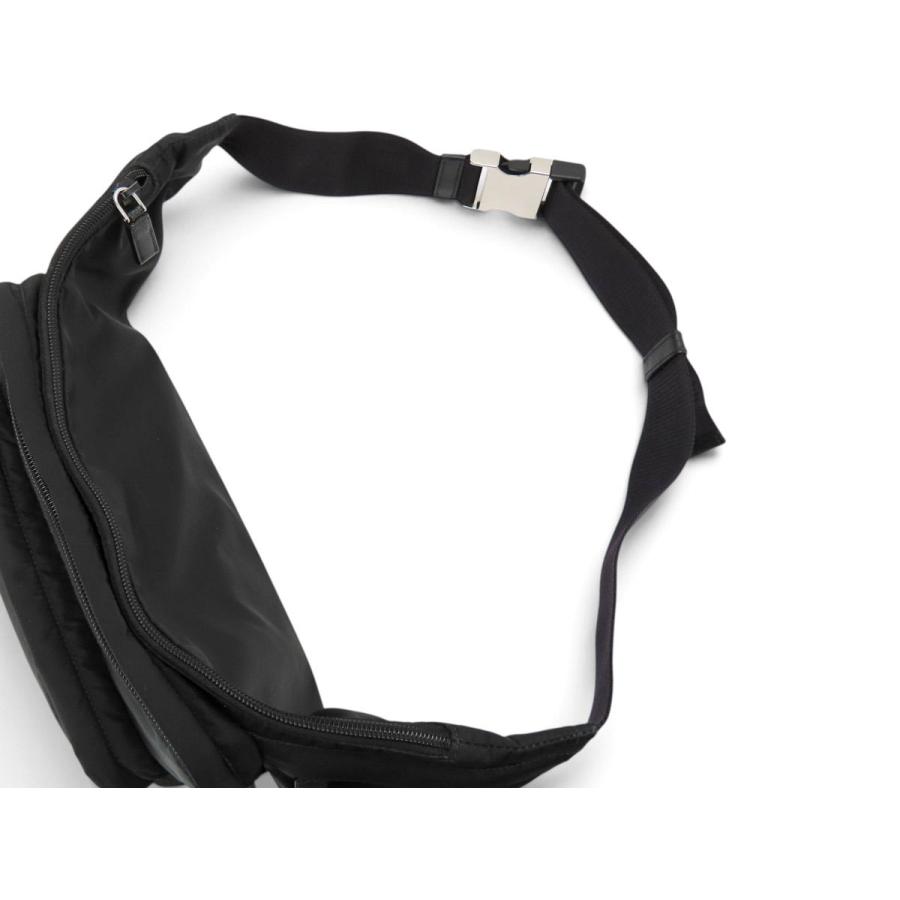 PRADA（プラダ） 美品 リナイロン Re-Nylon トライアングル