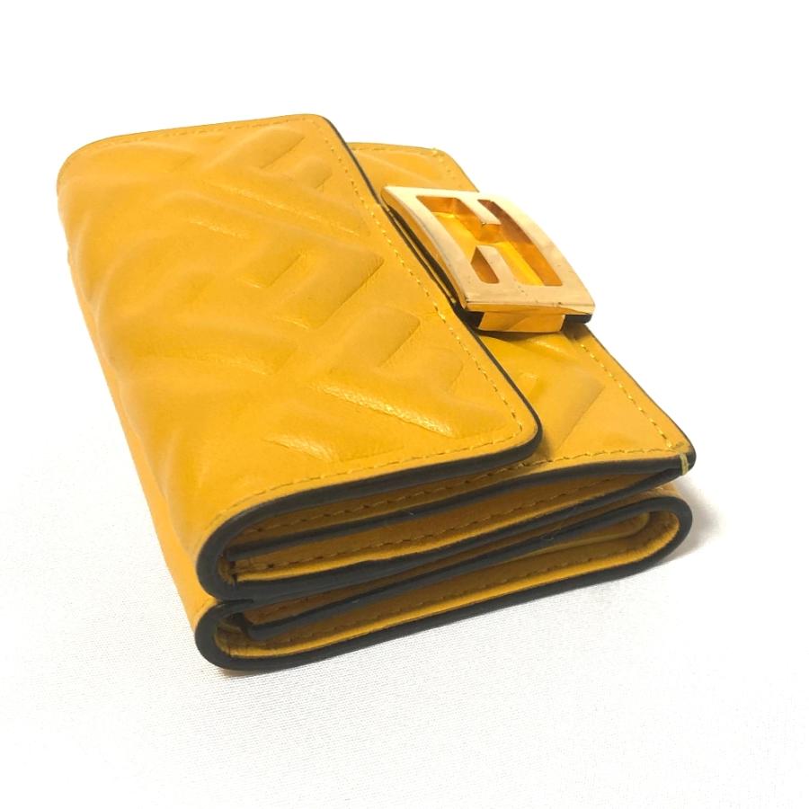 FENDI フェンディ 8M0395 マイクロ トリフォールド エンボス
