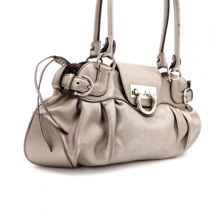 Salvatore Ferragamo サルヴァトーレフェラガモ ガンチーニ ショルダー 