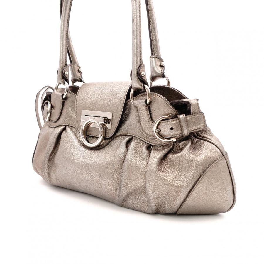 Salvatore Ferragamo サルヴァトーレフェラガモ ガンチーニ ショルダー 