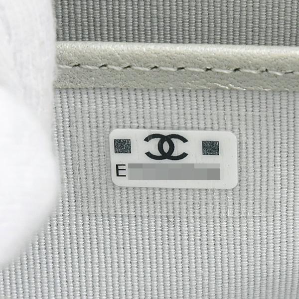 CHANEL　マトラッセ 長財布 ココマーク シルバー　シルバー金具　ラムスキン A50096　レディース　超美品　展示品未使用 CHANEL（シャネル） （未使用保管品）シャネル マトラッセ 2.55 二