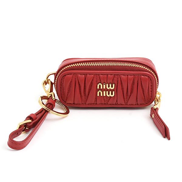 未使用品 MIUMIU リップケース チャーム マテラッセ ゴールド miu miu（ミュウミュウ） 小物 レディース マテラッセ リップケース