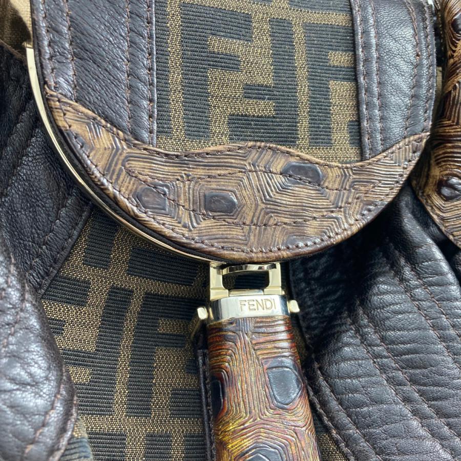 FENDI フェンディ スパイバッグ ブラウン系 ゴールド金具 レザー FENDI フェンディ スパイバッグ ブラウン系 ゴールド金具 レザー