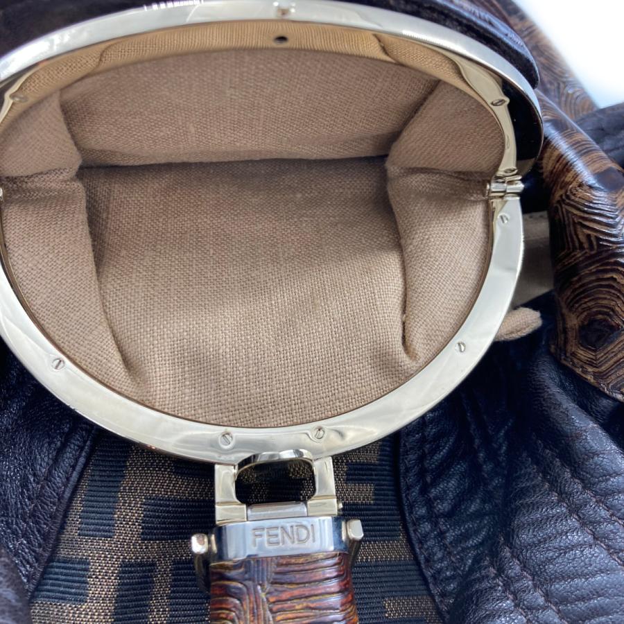 FENDI フェンディ スパイバッグ ブラウン系 ゴールド金具 レザー FENDI フェンディ スパイバッグ ブラウン系 ゴールド金具 レザー
