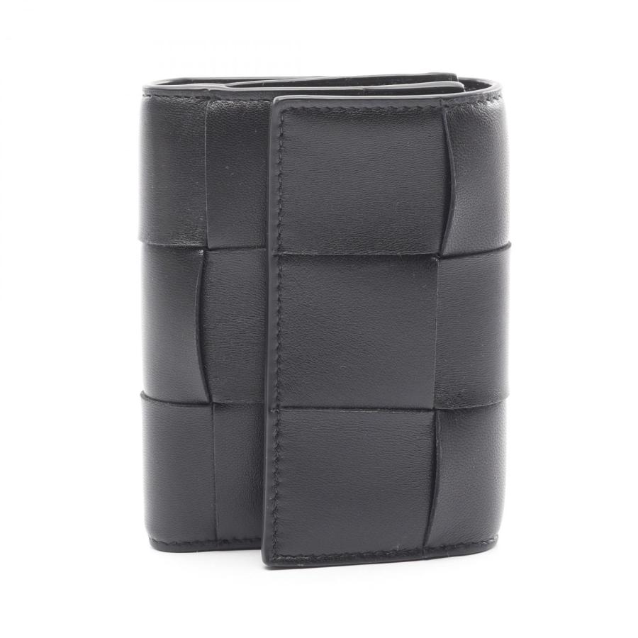 【美品】BOTTEGA　三つ折り財布　カセット　黒系　レザー　イントレチャート ボッテガヴェネタ カセット マキシイントレチャート ブランドオフ