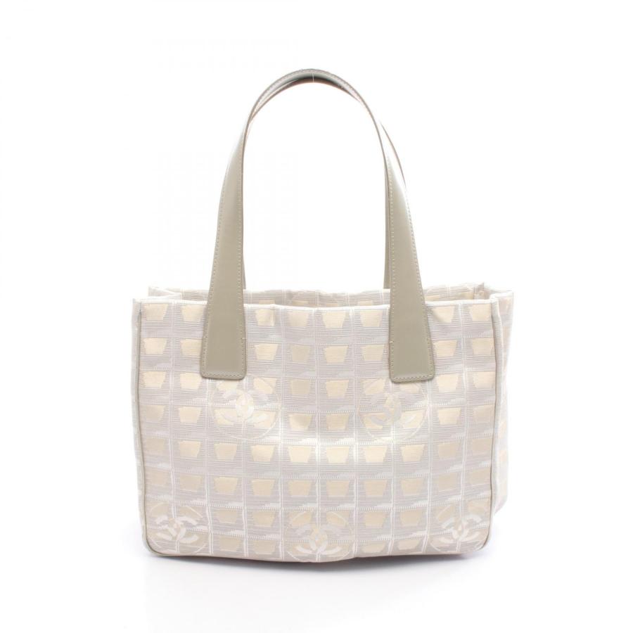 CHANEL（シャネル） ニュートラベルラインPM ブランドオフ レザー