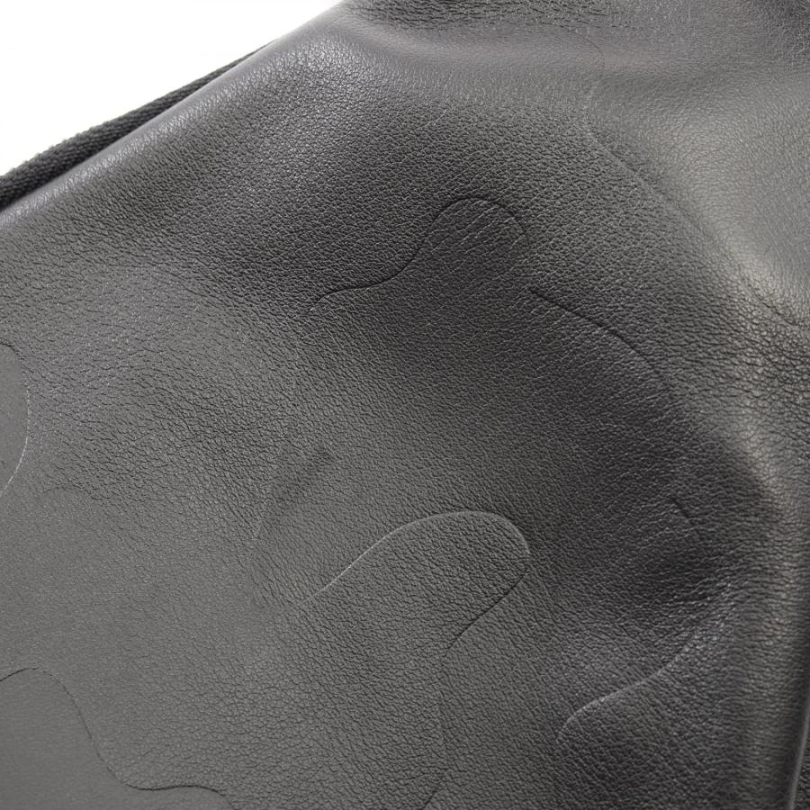 MCM（エムシーエム） スタッズ ブランドオフ レザー ウエストバッグ