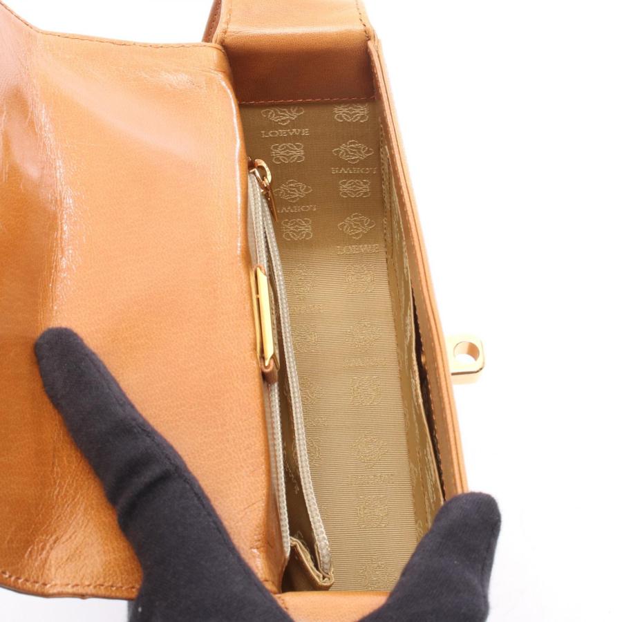 LOEWE ロエベ レザー ショルダーバッグ ベージュ 本革 肩掛け A4対応 LOEWE（ロエベ） 爆買 ショルダーバッグ ブランドオフ レザー