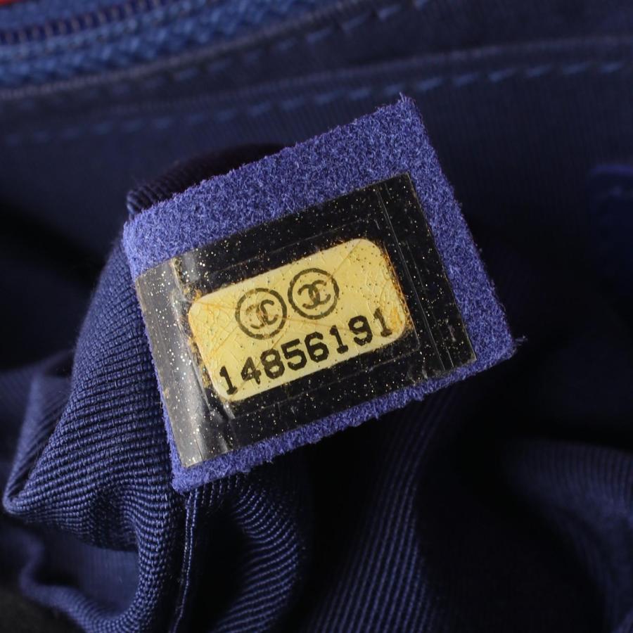 CHANEL（シャネル） シェブロン Vステッチ ライオン ブランドオフ
