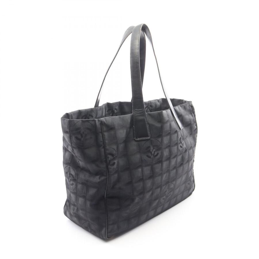 CHANEL（シャネル） ニュートラベルラインMM ブランドオフ レザー