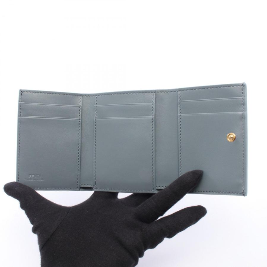 FENDI（フェンディ） FFダイヤモンド ブランドオフ レザー 三つ折り