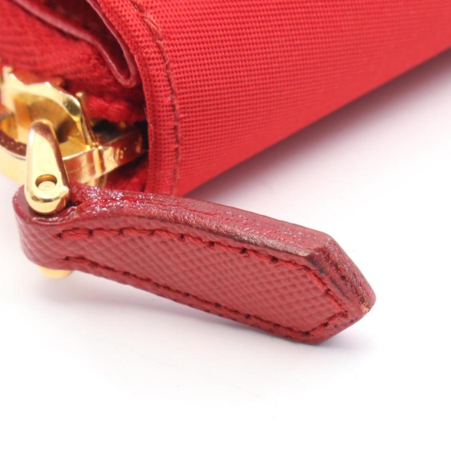 PRADA（プラダ） 三角プレート ブランドオフ ナイロン 二つ折り財布
