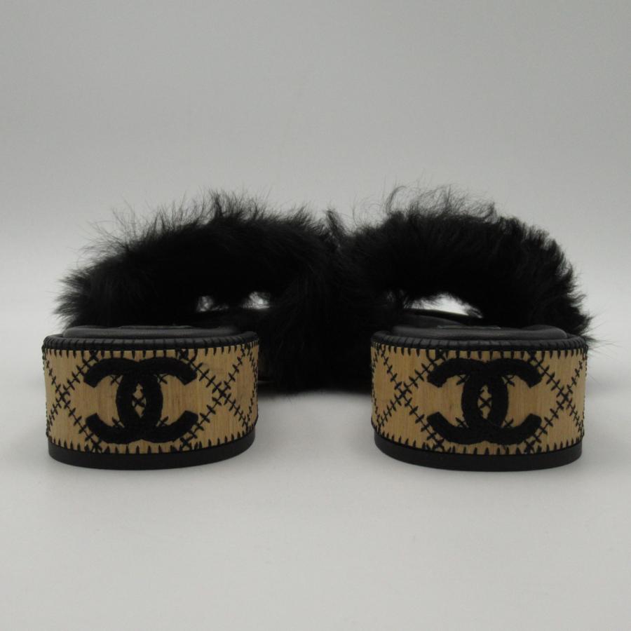 CHANEL シャネル サンダル ファー ブラック系 その他 中古 CHANEL シャネル サンダル ファー ブラック系 その他 中古