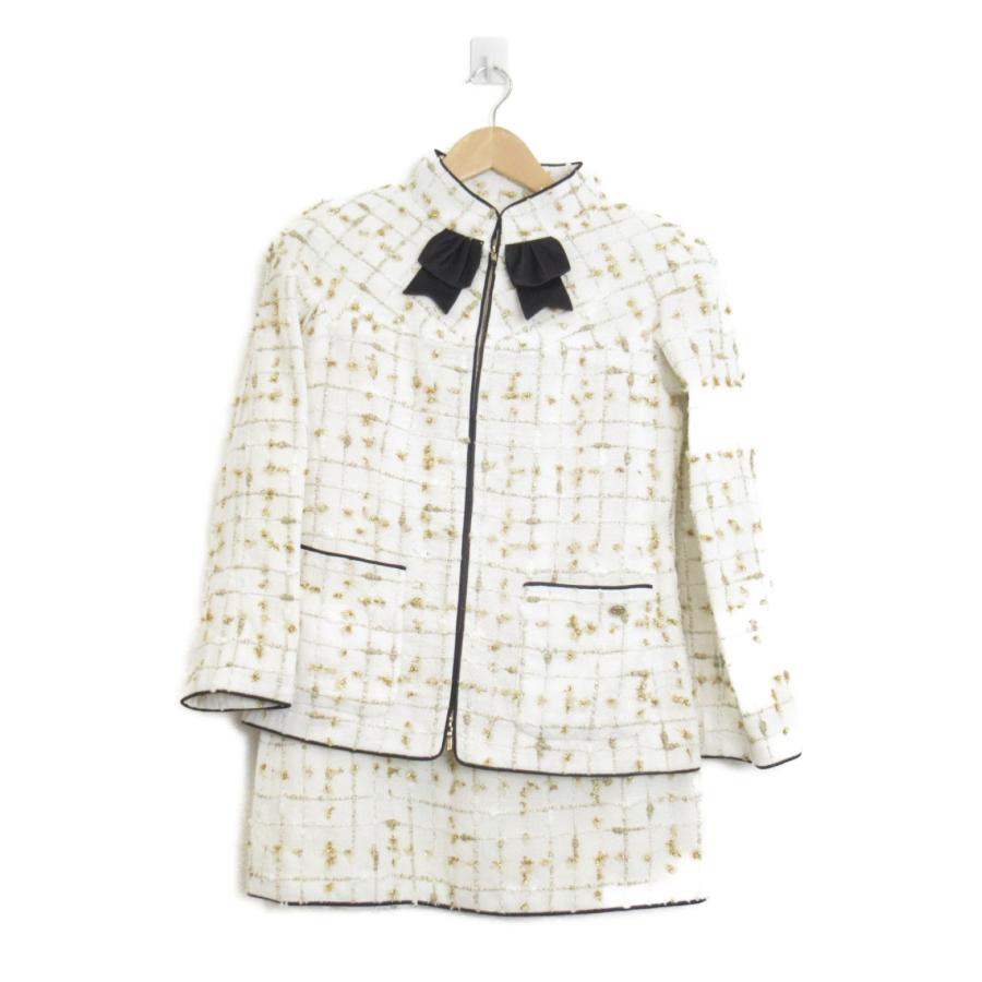 CHANEL シャネル スーツ ホワイト系 シルク 中古 レディース CHANEL シャネル スーツ ホワイト系 シルク 中古 レディース