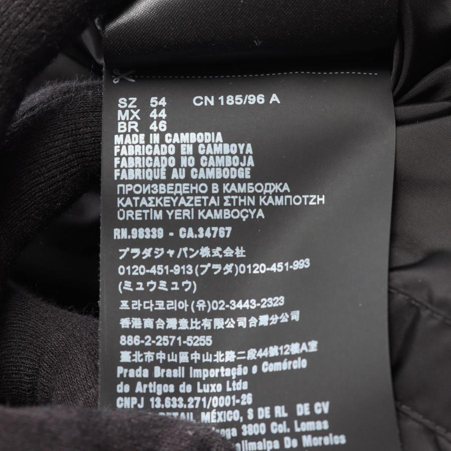 PRADA（プラダ） 三角ロゴ トライアングルプレート フード付き