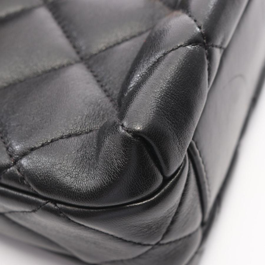 新品 chanel ミニフラップバッグ マトラッセ ラムスキン 18cm CHANEL（シャネル） マトラッセ ミニフラップバッグ ブランドオフ