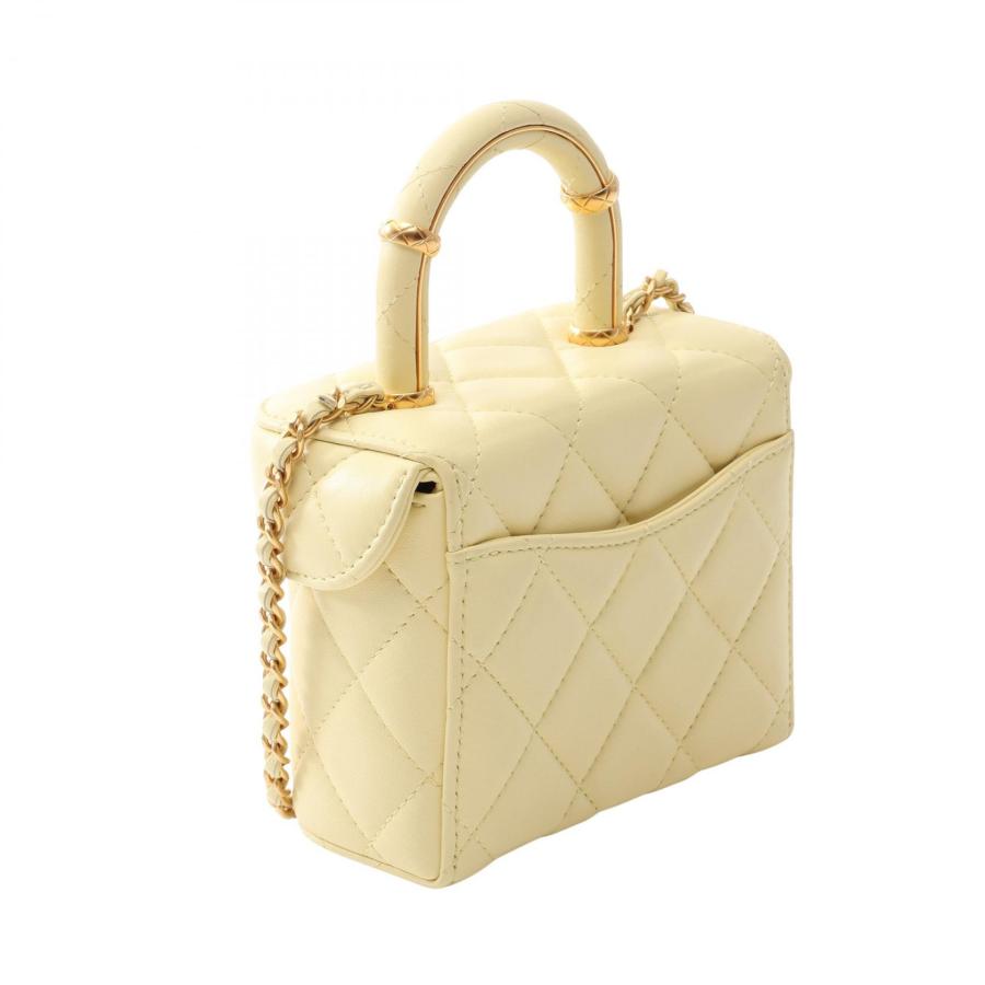 CHANEL マトラッセ ラムスキン バニティ ショルダーバッグ ノベルティ CHANEL（シャネル） マトラッセ バニティ 2WAY ブランドオフ