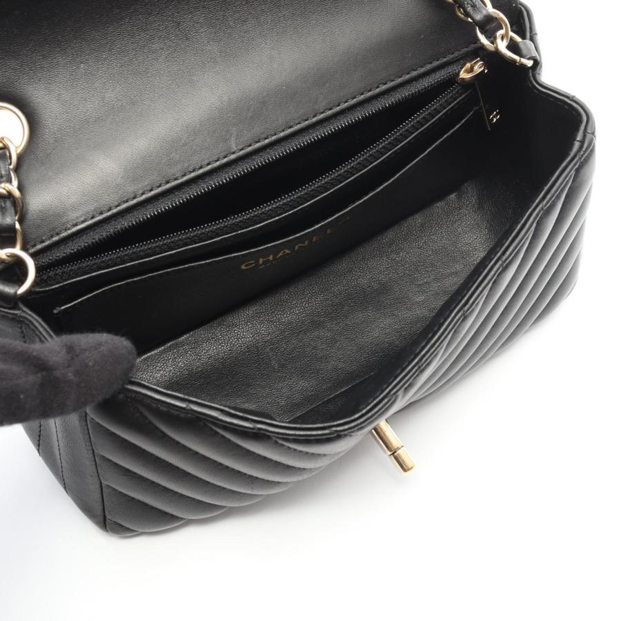 CHANEL（シャネル） ミニマトラッセ20 Vステッチ シェブロン ブランド