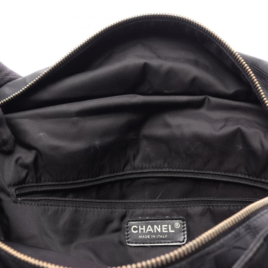 CHANEL（シャネル） ニュートラベルラインGM ブランドオフ レザー