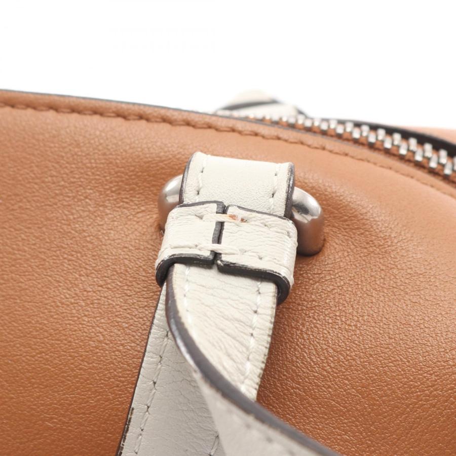 セリーヌ　ソフトキューブバッグ　スモール　美品 CELINE（セリーヌ） スモール ソフト キューブ ブランドオフ レザー