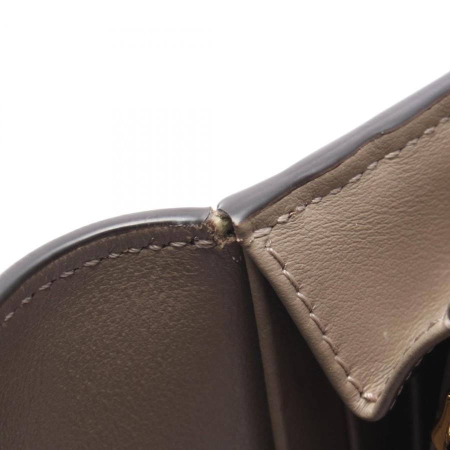 FENDI（フェンディ） FFダイヤモンド ブランドオフ レザー 二つ折り長
