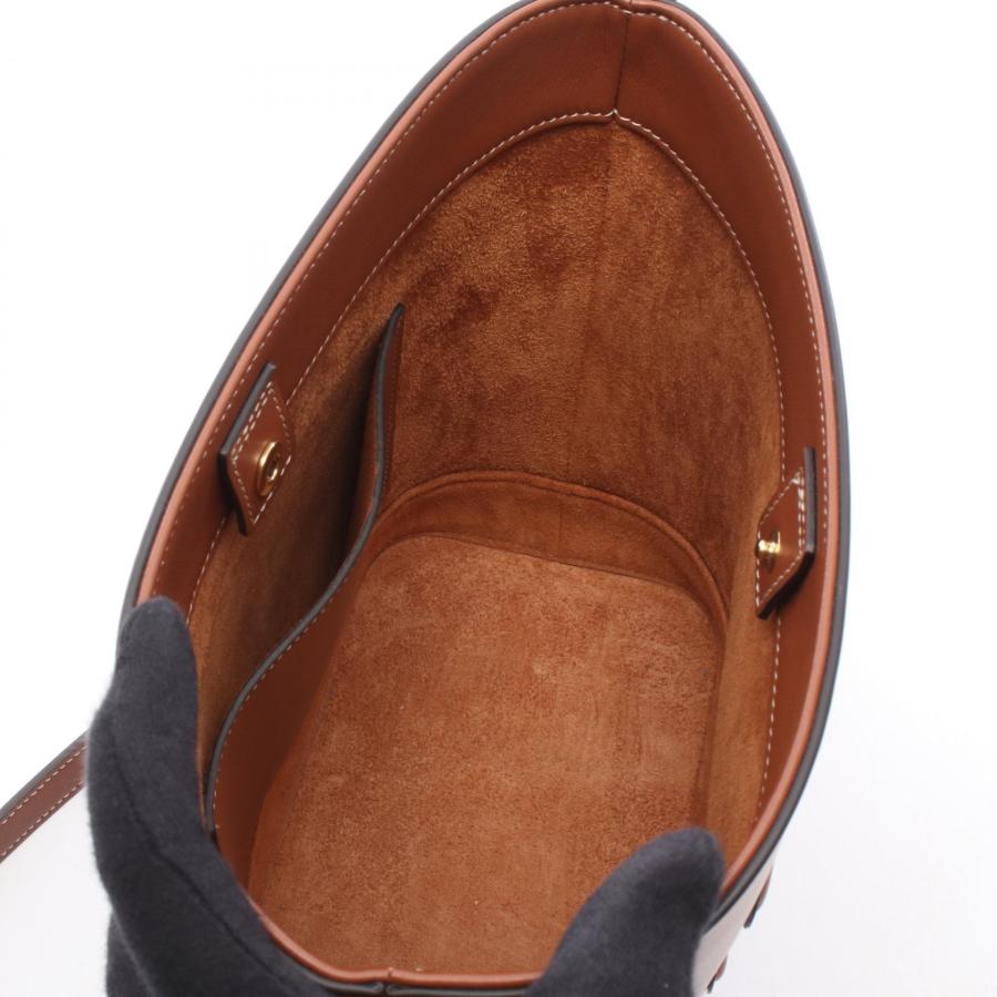 CELINE（セリーヌ） スモール バケット キュイル トリオンフ ブランド