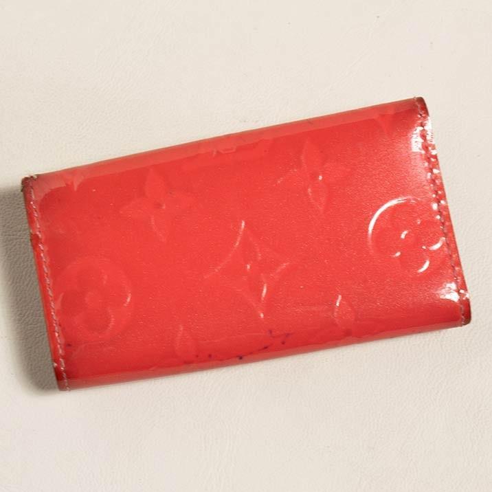 ルイヴィトン キーケース LOUIS VUITTON 破格本物 ヴェルニ ルイヴィトン キーケース LOUIS VUITTON 破格本物 ヴェルニ