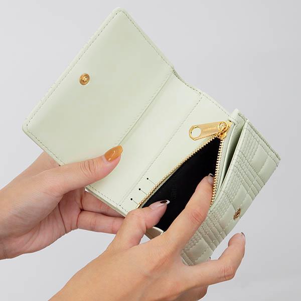 BURBERRY 《5%OFFクーポン対象》バーバリー 三つ折り財布 BURBERRY 《5%OFFクーポン対象》バーバリー 三つ折り財布