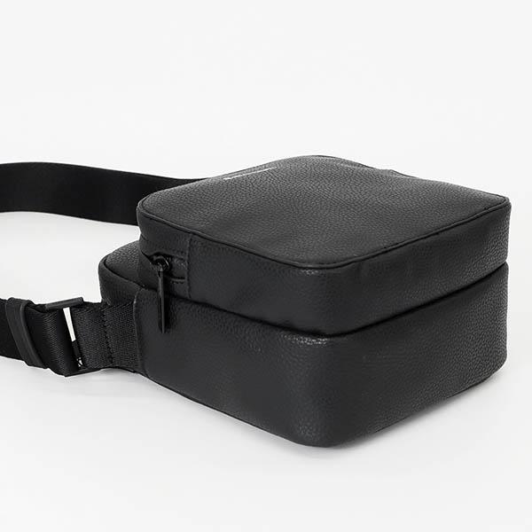 Calvin Klein カルバンクライン ショルダーバッグ メンズ 縦型