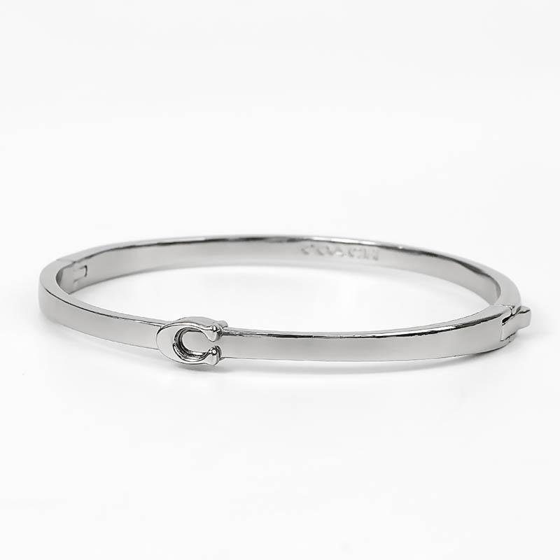 COACH（コーチ） バングル レディース Cモチーフ ブレスレット