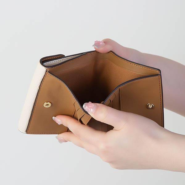 COACH コーチ 二つ折り財布 レディース シグネチャー 馬車ロゴ COACH コーチ 二つ折り財布 レディース シグネチャー 馬車ロゴ