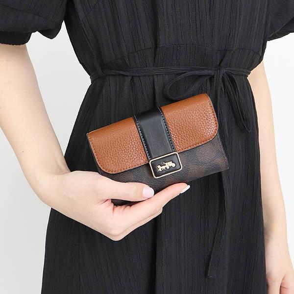 COACH コーチ 二つ折り財布 レディース シグネチャー 馬車ロゴ COACH コーチ 二つ折り財布 レディース シグネチャー 馬車ロゴ