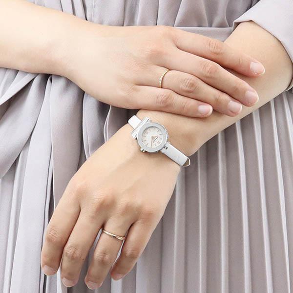 フェラガモ Ferrgamo ダブルガンチーニ レディース 時計シルバー Salvatore Ferragamo フェラガモ Ferrgamo ガンチーニ レディース 時計