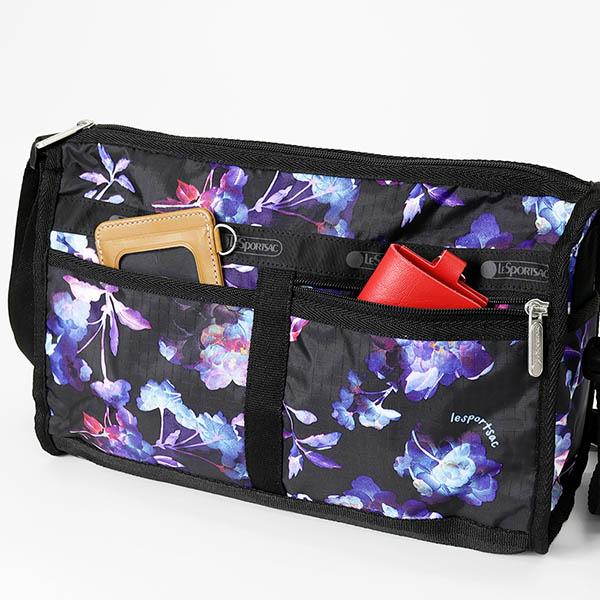 【新品】レスポートサック　ポーチ付ショルダーバッグ大きめ　フラワー柄ネイビー LeSportsac（レスポートサック） ショルダーバッグ レディース DELUXE