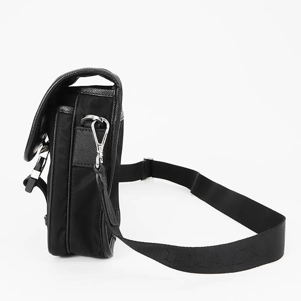 PRADA プラダ ショルダーバッグ メンズ 縦型 ミニポーチ付 PRADA プラダ ショルダーバッグ メンズ 縦型 ミニポーチ付