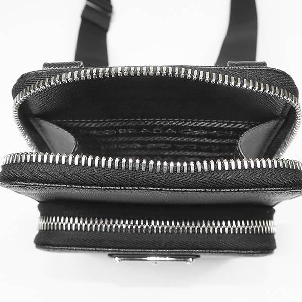 PRADA プラダ ショルダーバッグ メンズ レディース 縦型 レザー PRADA プラダ ショルダーバッグ メンズ レディース 縦型 レザー