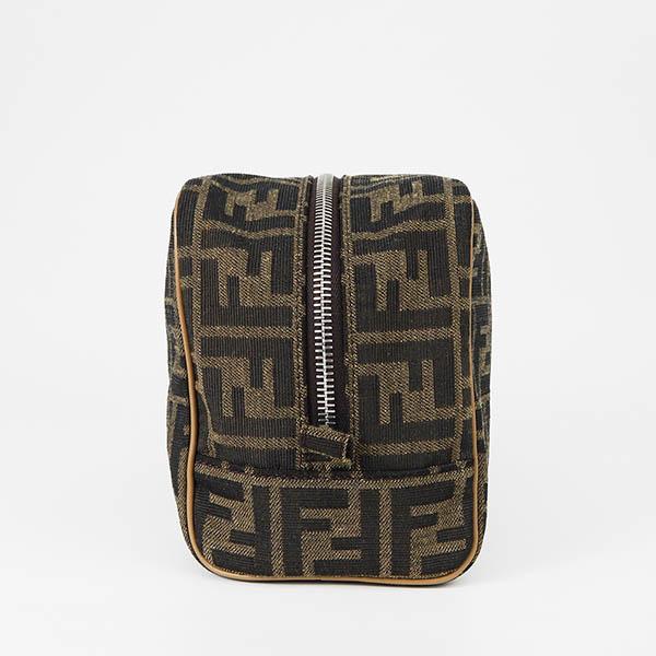 FENDI フェンディ セカンドバッグ FFロゴ ズッカ柄 クラッチ FENDI フェンディ セカンドバッグ FFロゴ ズッカ柄 クラッチ