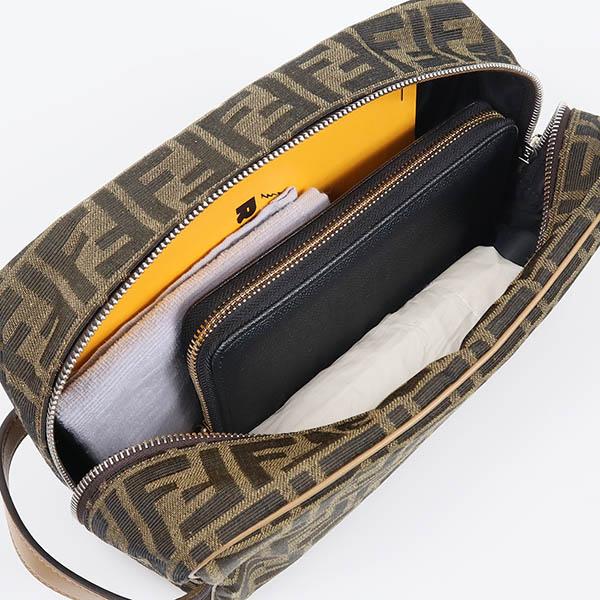 FENDI フェンディ セカンドバッグ FFロゴ ズッカ柄 クラッチ FENDI フェンディ セカンドバッグ FFロゴ ズッカ柄 クラッチ