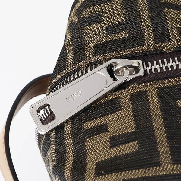 FENDI フェンディ セカンドバッグ FFロゴ ズッカ柄 クラッチ FENDI フェンディ セカンドバッグ FFロゴ ズッカ柄 クラッチ