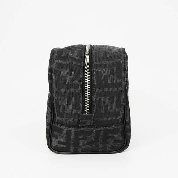 FENDI 《クーポン配布中》フェンディ クラッチバッグ FF柄 角型 FENDI 《クーポン配布中》フェンディ クラッチバッグ FF柄 角型